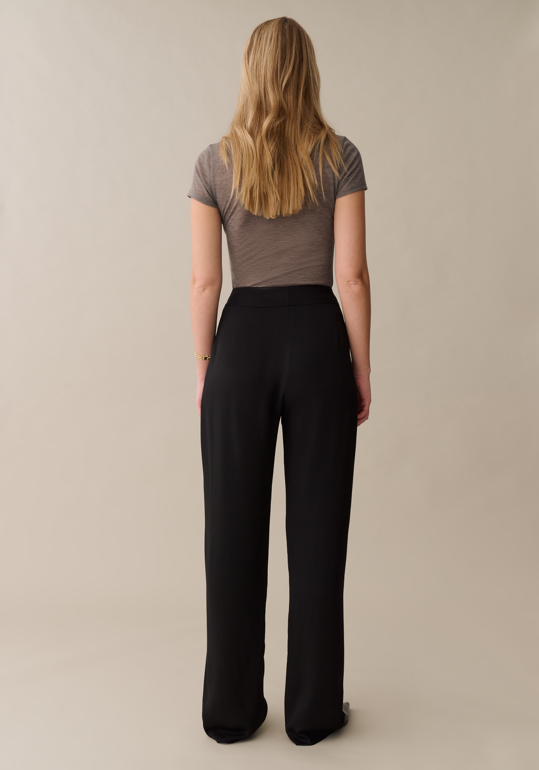 Naira Pant - Image 4