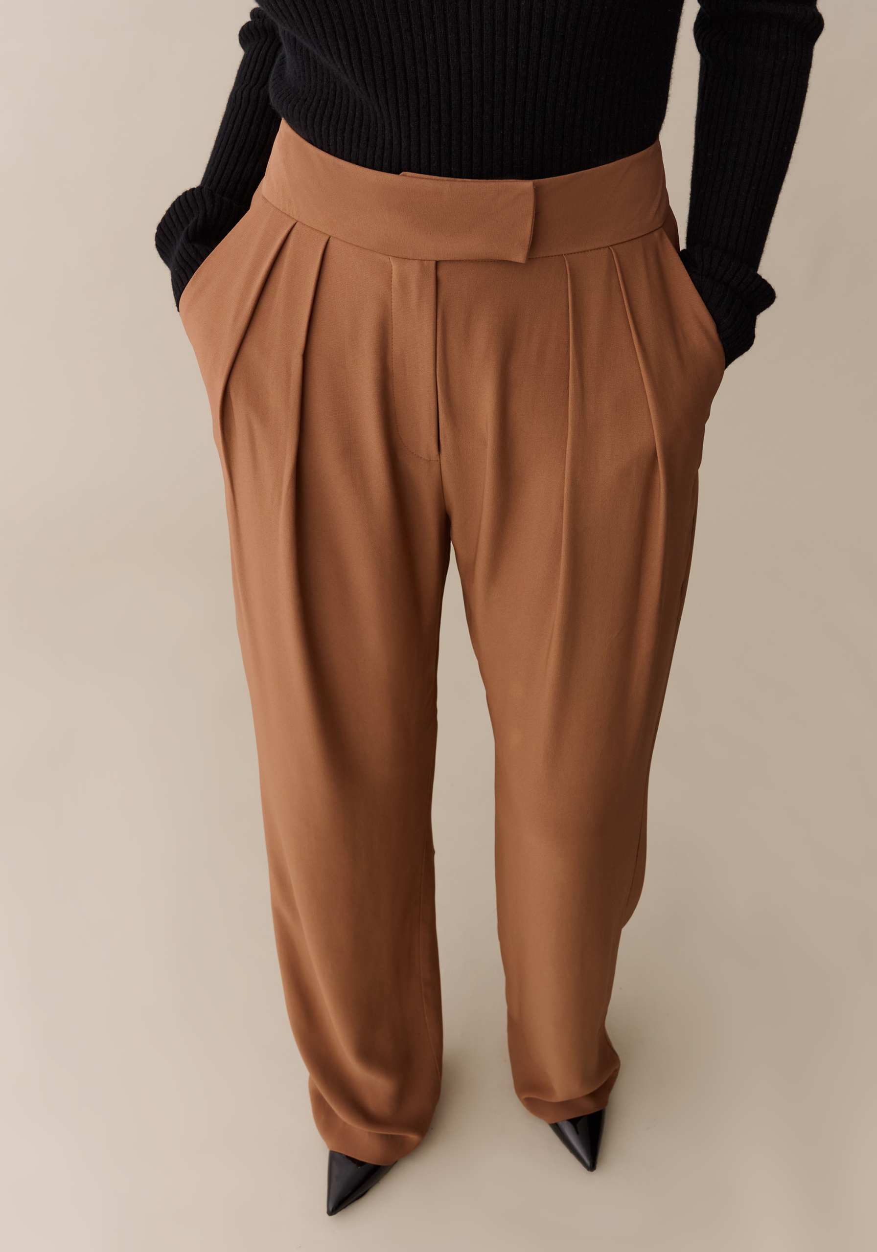 Naira Pant - Image 2