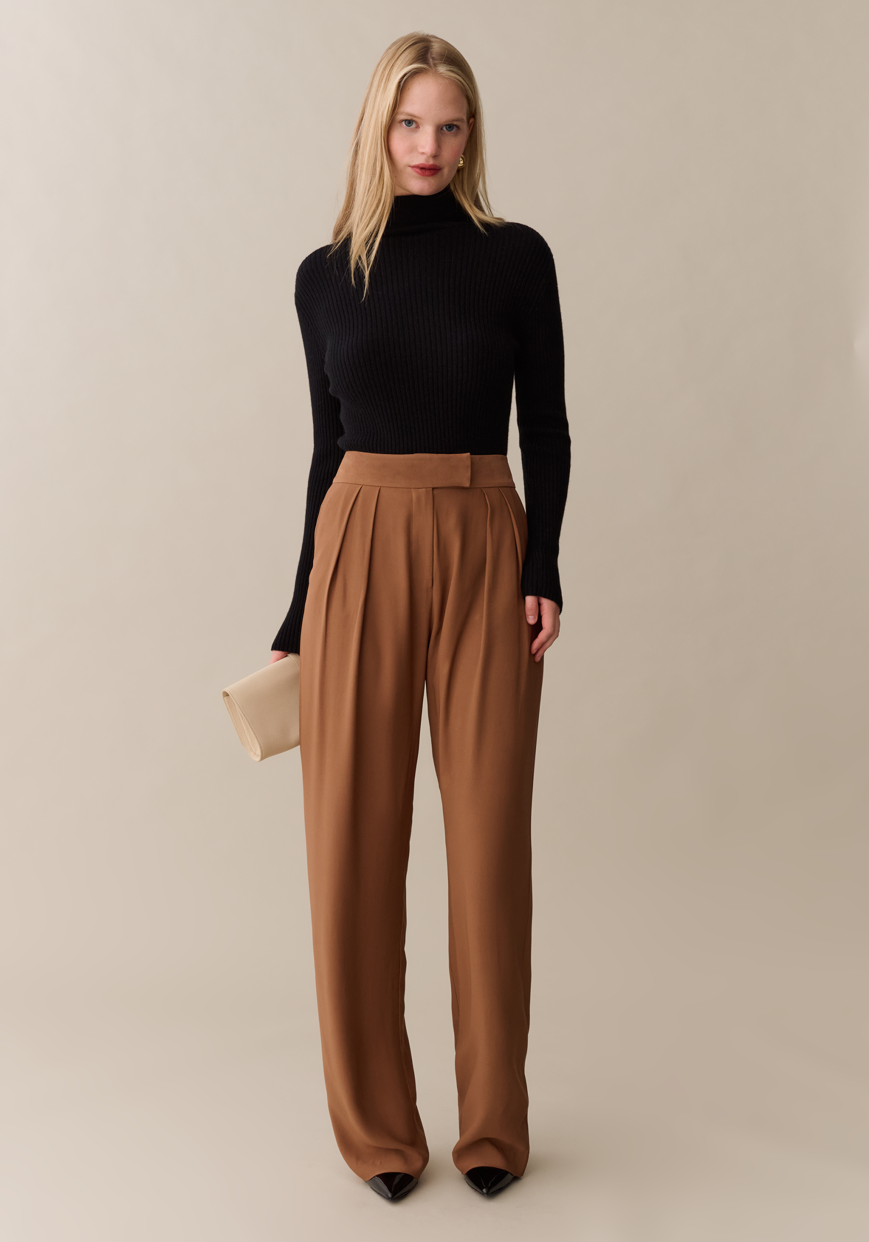 Naira Pant - Image 4