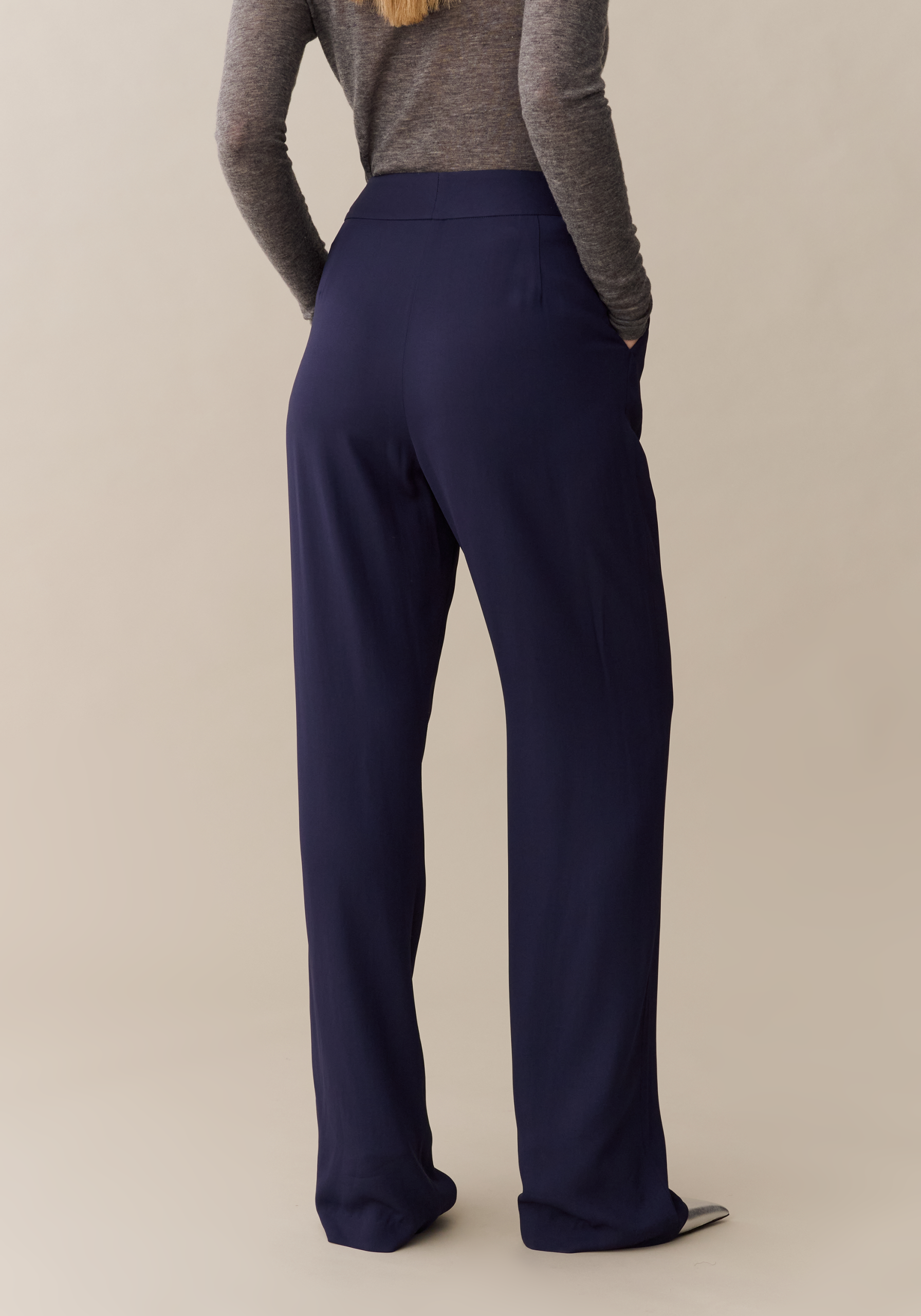 Naira Pant - Image 4