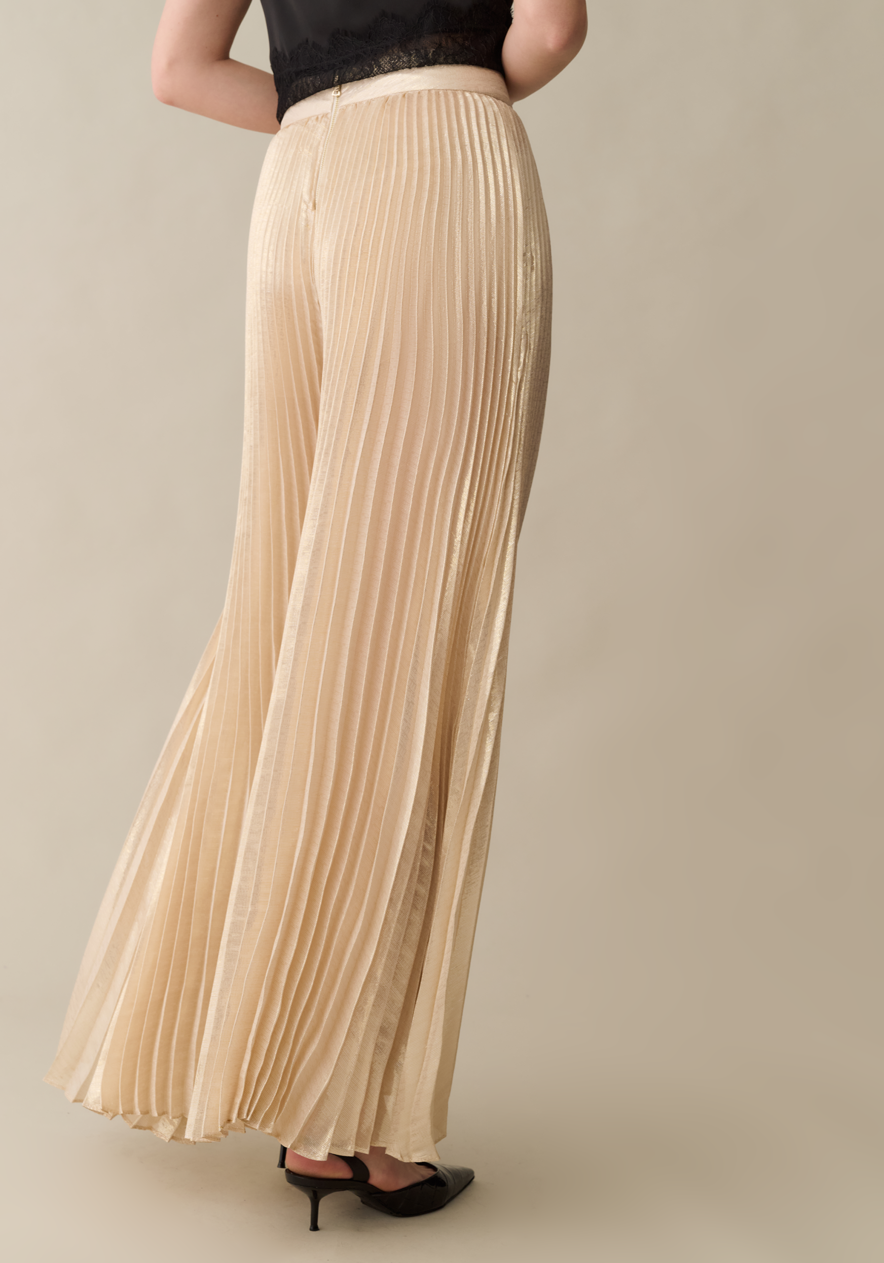 Sabina Pant - Image 5