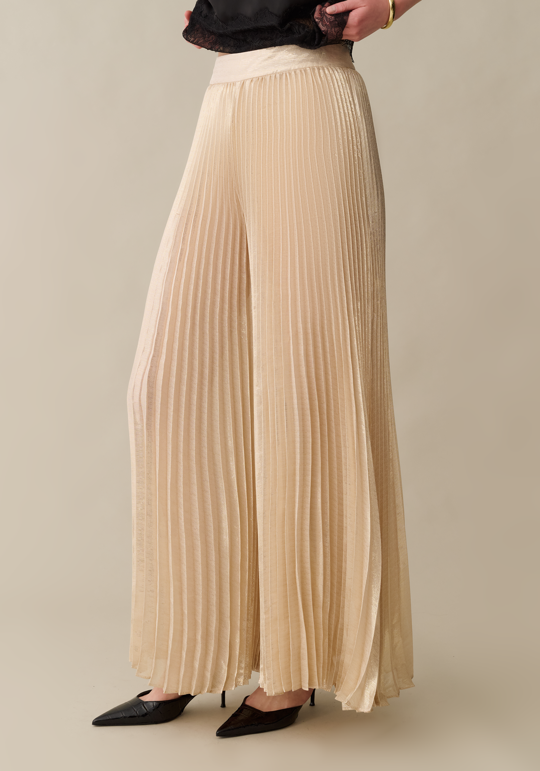 Sabina Pant - Image 6